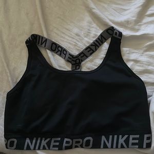 Nike Pro Sports Bra